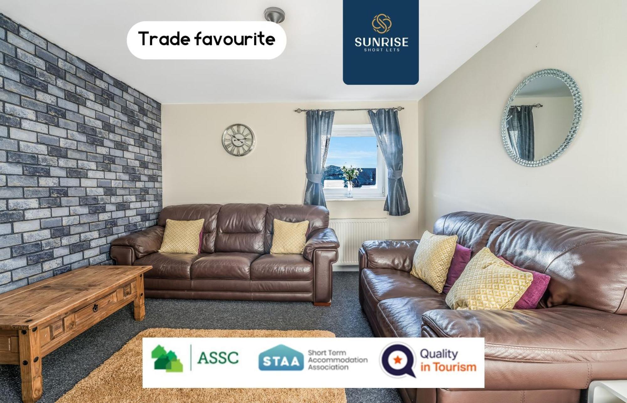 The Law, Has 4 Rooms With Tvs, 2 Bathrooms, Central, Free Parking, Fully Equipped, Contractor And Trades Favourite, 5 Mins To Centre - Long Stays, Invoice And Reduced Price Are Only Via Sunrise Short Lets Dundee Extérieur photo